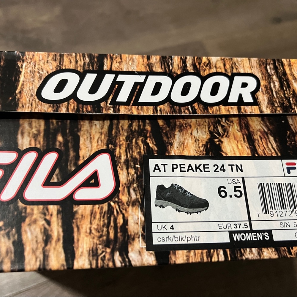 Fila Outdoor At Peak Sneakers Size Womens  6.5 New - Picture 2 of 6